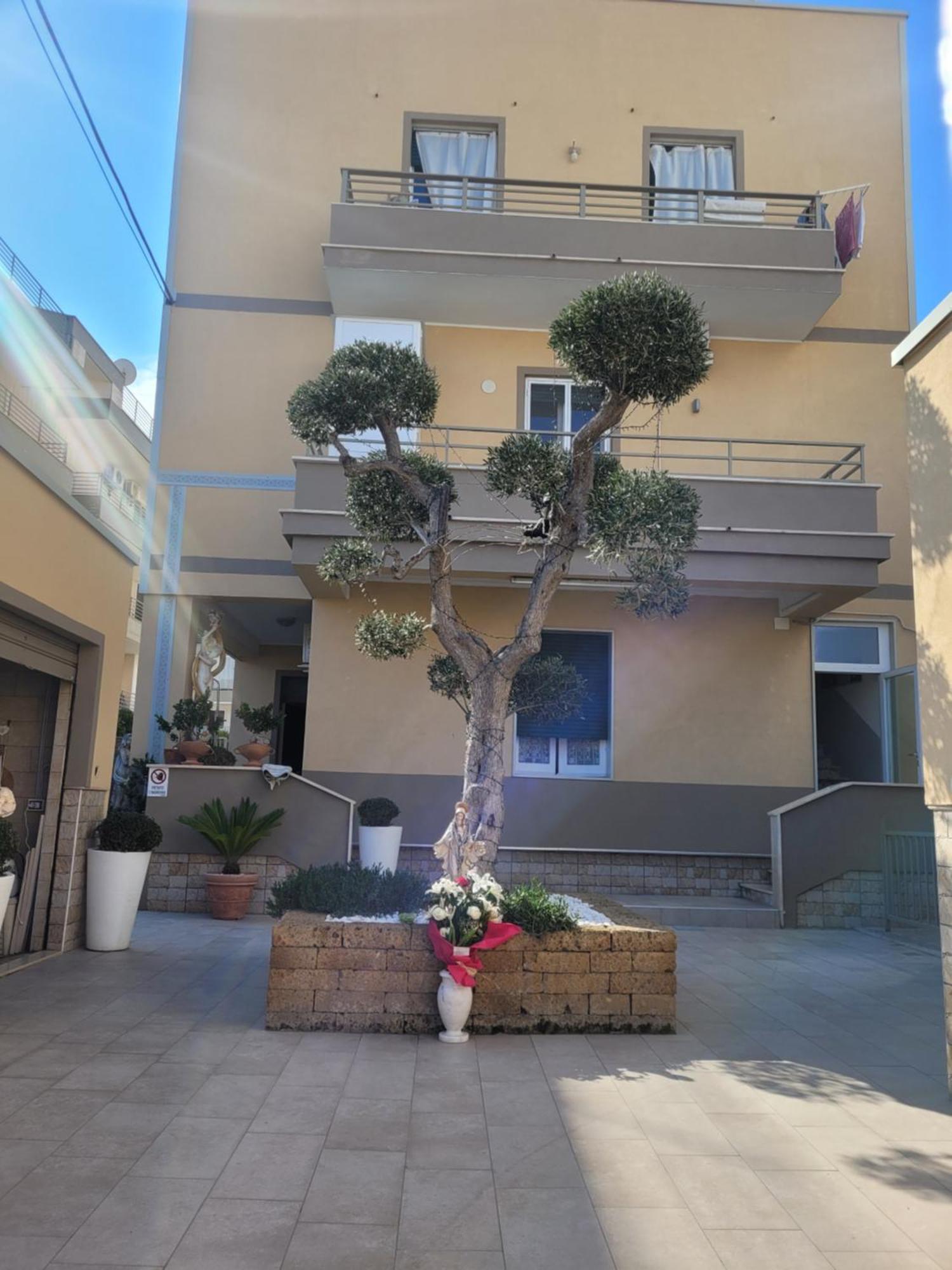 House del Levante Bari Esterno foto