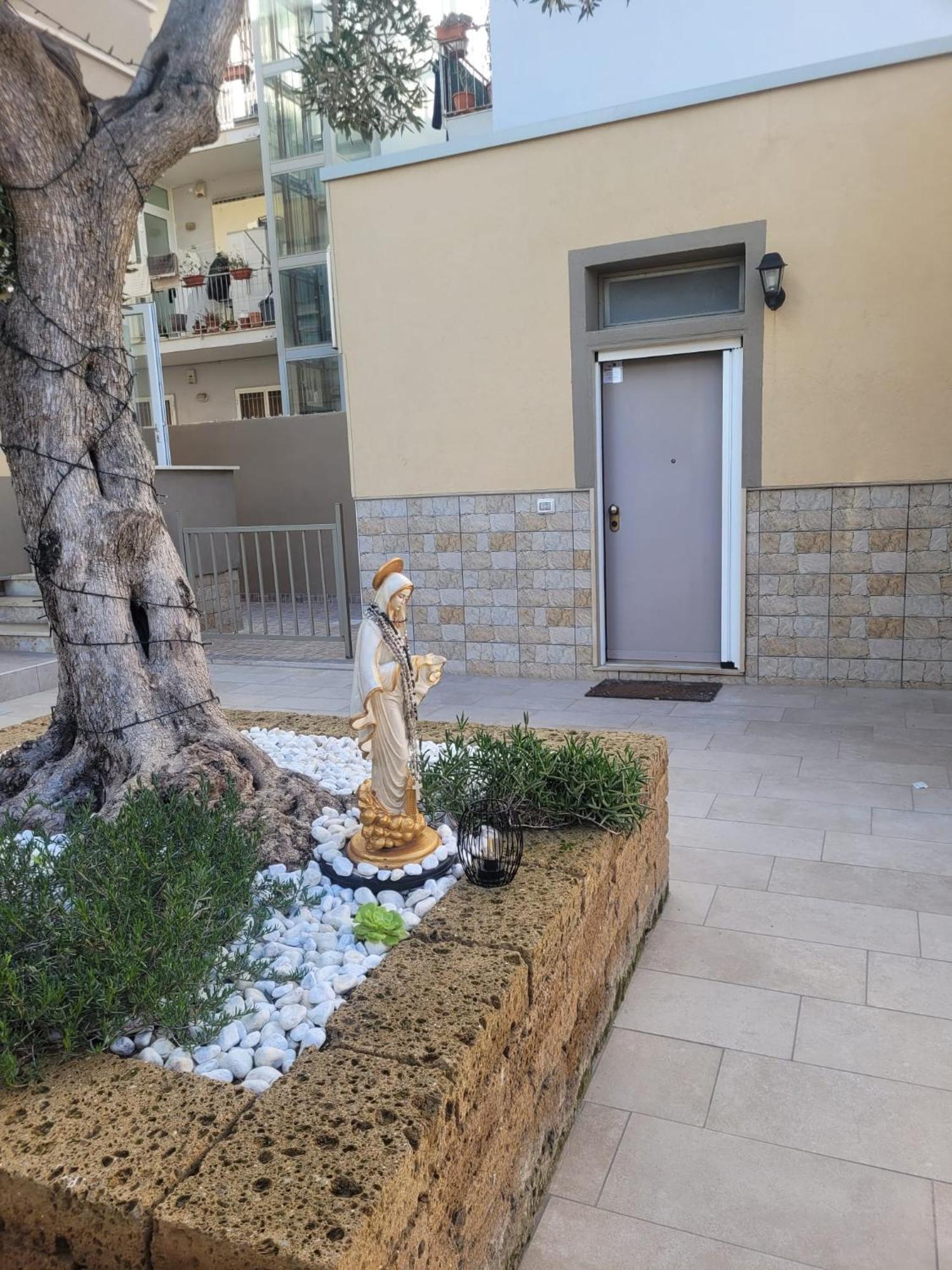 House del Levante Bari Esterno foto